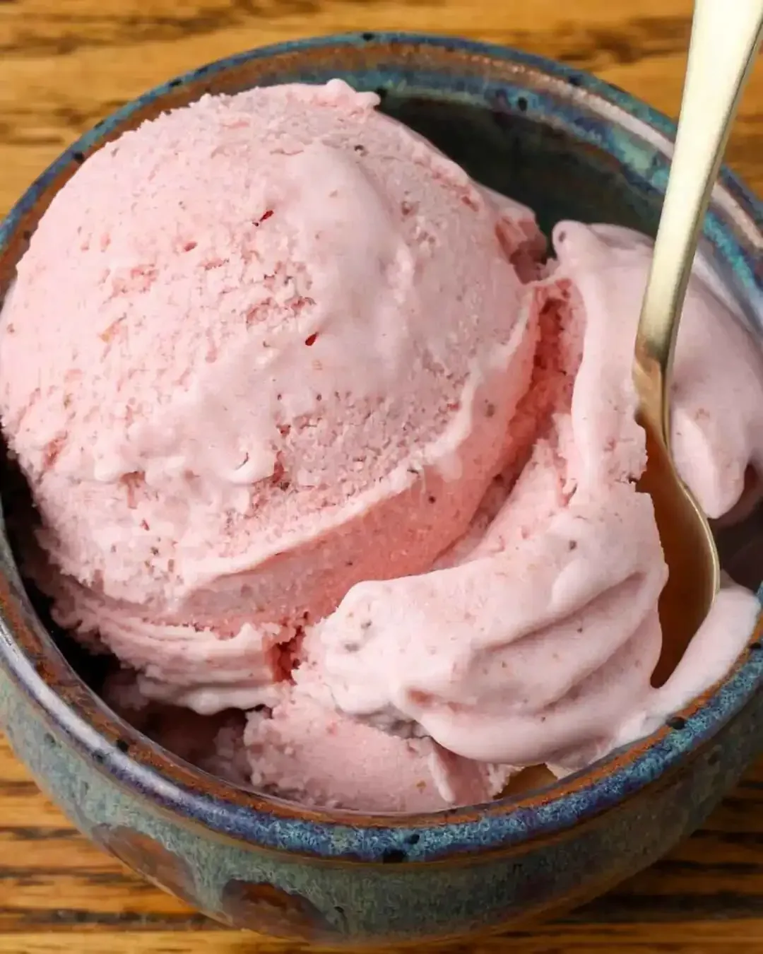 Keto Strawberry Ice Cream