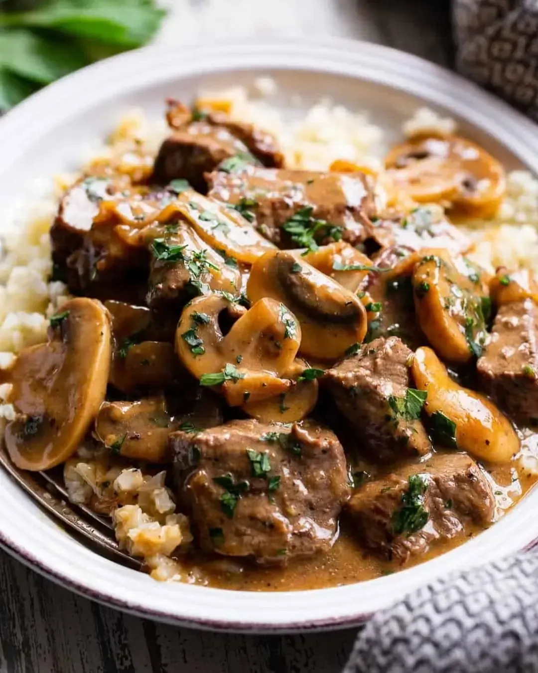 Keto beef stroganoff